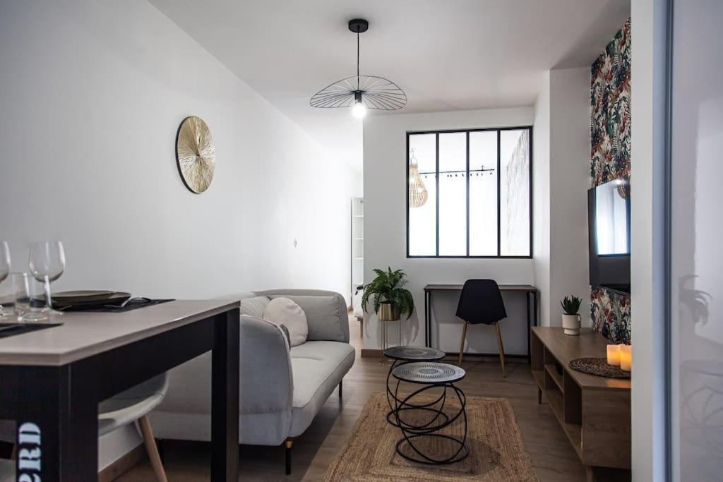 L'Escapade-Hypercentre-Parking Prive-Refait A Neuf Apartment Châteauroux Екстериор снимка